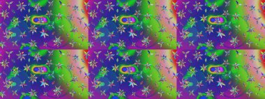 Çiçeksel çizim kalıbının yansıması. Vadinin çiçekleri yeşil ve mavi renklerde.