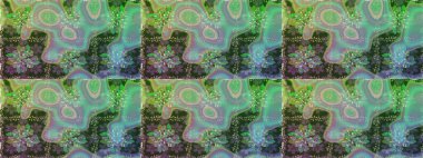 Yeşil ve nötr renklerde Asya tekstil tarzında. Çiçeklerle suluboya desenli çiçek deseni. Raster illüstrasyonu.