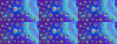 Elle çizilmiş çiçek desenli Raster çizimi. Tekstil, kumaş, ambalaj, hatıra defteri için hoş bir çiçek arkaplanı. Çocuksu tasarım. Mavi ve mor arkaplanda.