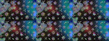 Mavi ve gri renkte çiçekler. Küçük çiçekte sevimli çiçek deseni var..