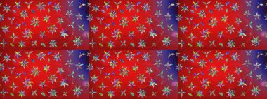 Suluboya elle çizilmiş çiçek desenli eskiz deseni. Parlak renkli fantezi çiçekleri, yapraklar, kırmızı ve mor renkli tomurcuklar ve kırmızı ve mor.