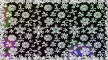 Parlak renkli çiçekleri ve gri renkli yaprakları olan kusursuz çiçek desenleri. Modern çiçek arkaplanı. Halk tarzı. Moda baskıları için zarif bir şablon.