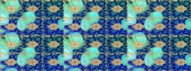 Damask eskiz süsü. Klasik oryantal desen mavi renkten üstündür. Geleneksel raster ve altın desen.