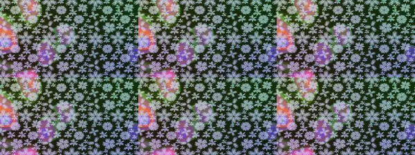 Çiçek desenli eskiz. Gri renkli çiçekler. Tişört baskısı için çiçek boyama rasteriName.