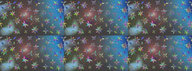 Modern çiçek arkaplanı. Parlak renkli çiçekleri ve mavi ve gri renkte yaprakları olan harika bir çiçek deseni. Moda baskıları için zarif bir şablon. Halk stili.