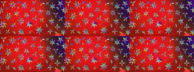 Üst manzara, yumuşak stil. Sevgililer günü ve tebrik kartı konsepti için şık bir davetiye. Çiçek kompozisyonu, el boyası, hassas şablon. Kırmızı ve kahverengi renkte manzaralı çiçek deseni.