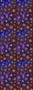 Kumaş desenli papatya çiçeği detayı. Mor ve mor renkte çiçekler.