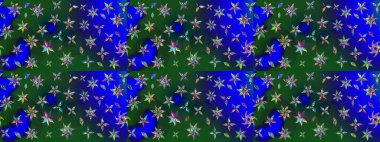 Mavi ve yeşil renkli çiçekler. Kumaş desenli papatya çiçekleri ayrıntıları.