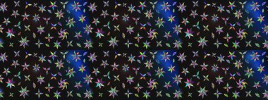 Üzerinde gri ve mavi renkte çiçekler olan çiçek deseni çiz. Suluboya tarzında gri ve mavi renkte çiçekler.