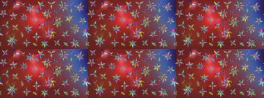 Kahverengi ve kırmızı renkte çiçekler. Küçük çiçekte sevimli çiçek deseni var..