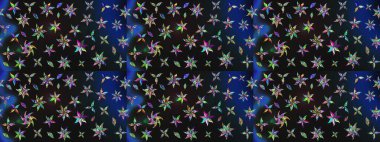 Kumaş, duvar kağıdı ve kağıt üzerine baskı yapmak için gelişen arka plan. Eski usul küçük çiçekli şirin bir eskiz deseni. Raster illüstrasyonu. Moda arka planında parlak buketler.