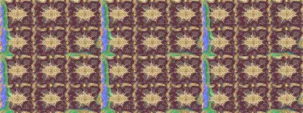 El yapımı dekoratif çerçeve, albüm kapağı, tebrik kartı, klasik Art deco tarzı. Raster soyut çiçek çelengi altın karalama fantezi yaprakları ve kahverengi renkte çiçek.