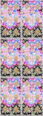 Çiçekli süslemeli, pürüzsüz bir desen. Duvar kâğıdı için altın süslü bir illüstrasyon. Tarafsız renkler üzerine geleneksel Arapça dekor. Doğu tarzında klasik tasarım öğesi. Süslü dantel iz sürücü.