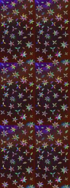 Üst manzara, yumuşak kahverengi ve mor renkli. Sevgililer günü ve tebrik kartı konsepti için şık bir davetiye. Çiçek kompozisyonu, el boyası, hassas şablon. Manzaralı çiçek deseni.