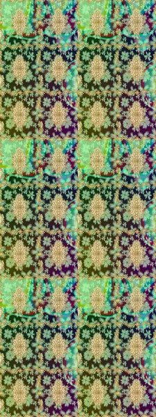 Yeşil renklerdeki altın element. Damask çizimi tekrarlanıyor. Barok tarzında altın çiçekli süs. Antika altın tekrarlanabilir duvar kağıdı.