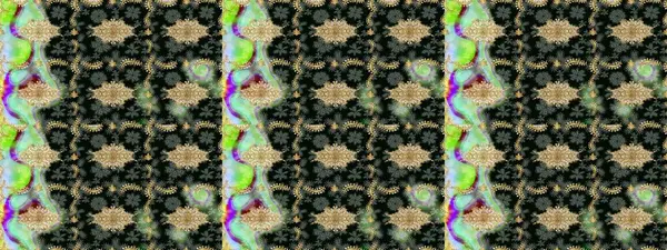 Çiçek desenli altın metal. Altın elementli siyah renkler. Altın şablonu çiz. Raster altın çiçek süsü brokar kumaş ve cam desenli..