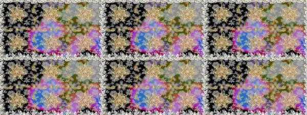 Klasik raster sarısı, kusursuz desen. Çiçek süsü kumaş deseni, cam, çiçek desenli altın elementli gri renkli metal..