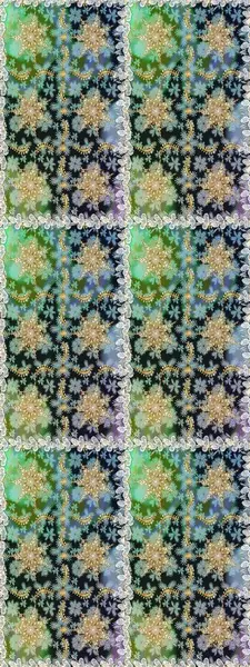 Doku arka planında altın duvar kâğıdı. Damask kusursuz yinelenen arkaplan. Gri renklerdeki altın element. Barok tarzında altın çiçekli süs..