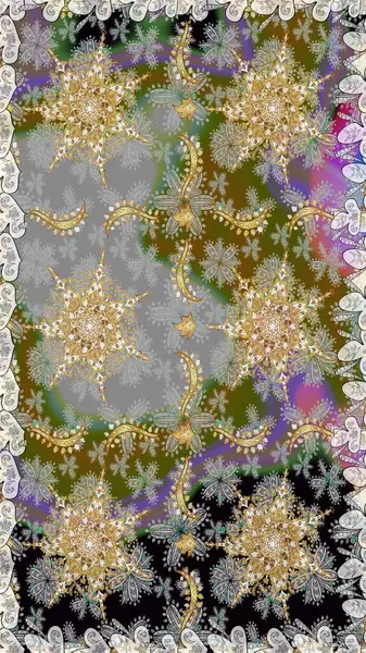 Gri renklerde ve altın elementlerle kusursuz klasik desen. Noel, kar tanesi, yeni yıl. Gri renklerde altın desenli altın elementler.