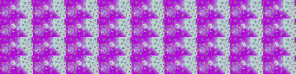 Çiçekli karalama şeklinde Raster çiçek deseni. Yumuşak, bahar çiçekli arka plan. Mor ve nötr renkte çiçekler.