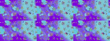 Küçük menekşe ve mavi çiçeklerle oldukça eski bir besin torbası deseni. Tekstil, kumaş, kapaklar, duvar kağıtları, baskı, paket, koleksiyon defteri, örgü, dekupaj için çiçek arkaplanı..