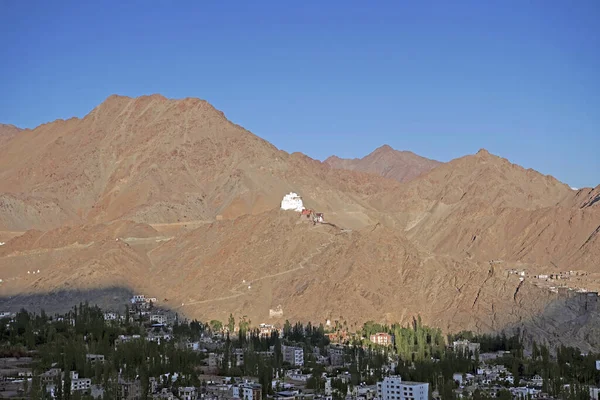 Tájkép Jelenet Hegyi Réteg Árnyalattal Fény Leh Ladakh India Magas — Stock Fotó