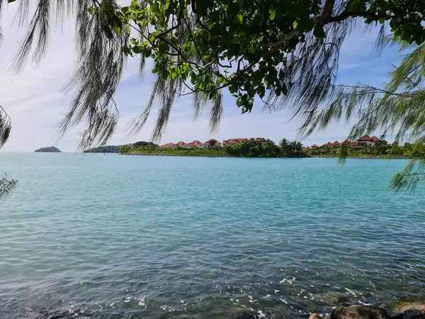 Baie Beau Vallon - Seyşeller 'deki Mahe adasında tropikal plaj