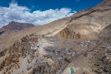 Spiti Vadisi 'ndeki Dhankar Köyü, Himachal Pradesh, Hindistan.