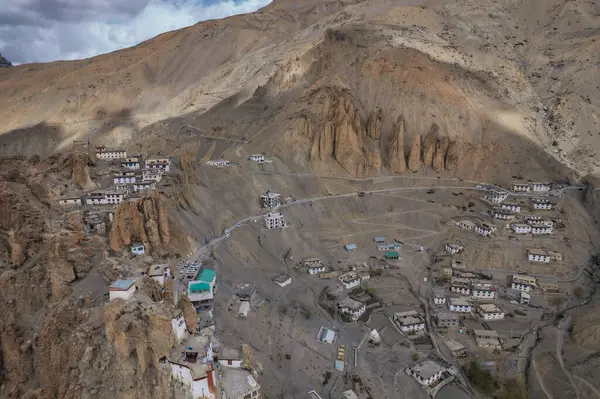 Spiti Vadisi 'ndeki Dhankar Köyü, Himachal Pradesh, Hindistan.