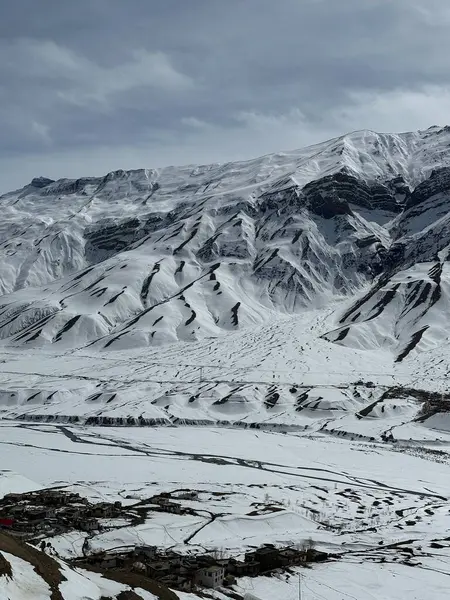 Hindistan, Spiti Vadisi 'ndeki Kee Manastırı manzarası