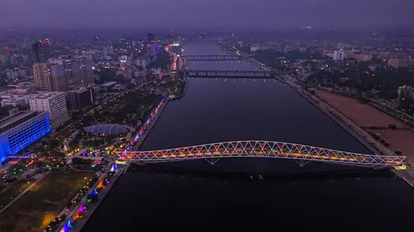 Atal Köprüsü, Ahmedabad Şehri, Gece Manzarası, Ahmedabad