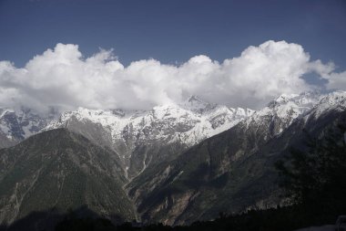 Kinnaur Kailash, alacakaranlıkta, Kalpa, Kinnaur ilçesi, Himachal Pradesh, Himalayalar, Hindistan