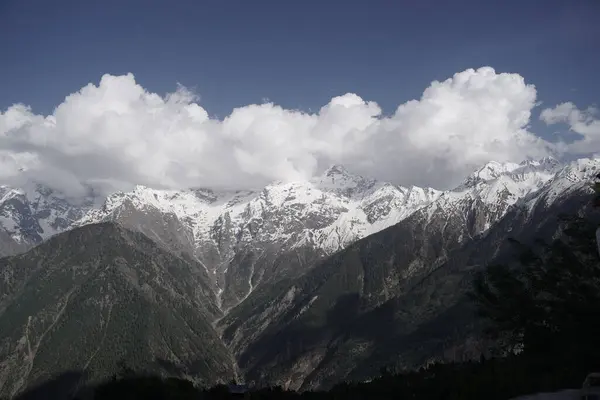 Kinnaur Kailash, alacakaranlıkta, Kalpa, Kinnaur ilçesi, Himachal Pradesh, Himalayalar, Hindistan