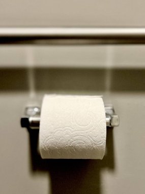 Tuvaletteki tuvalet kağıdını kapat..