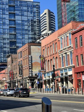 Cumartesi sabahı Nashville eğlence bölgesinden sokak sahneleri