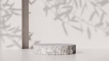 Yumuşak bir odada doğal yaprak gölgeleri olan zarif yuvarlak mermer podyum. Lüks kozmetik ürünleri, cilt ürünleri, tasarım modelleri ve kaliteli markalaşma sunumları için mükemmel..