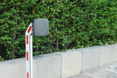 Otomatik güvenlik için bir otopark tarayıcısı..