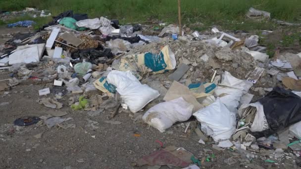 Schwenken Rechts Der Kamera Auf Den Müllhaufen Umweltkonzepte — Stockvideo