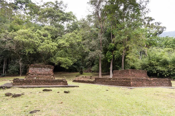 Lembah Bujang ya da Bujang Vadisi, Hindu ve Budizm etkisiyle Merbok Kedah Malezya 'da popüler bir arkeolojik sitedir.