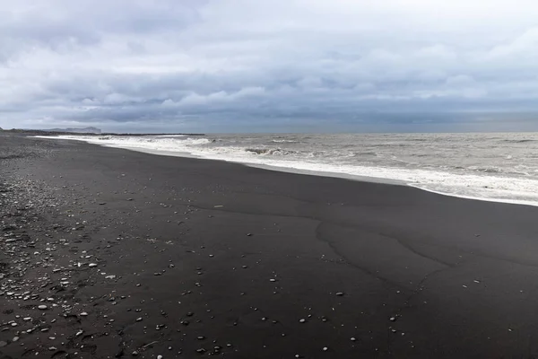 Viks Scénický Sopečný Černý Písek Pláž Islandu Populární Turistické Destinace — Stock fotografie