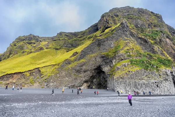 Reynisfjara Black Sand Beach Vik Comes Scenic Basalt Columns Cliffs — Stock Photo, Image