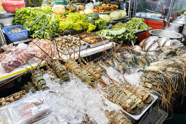 Varietà Frutti Mare Freschi Mercato Notturno Bancarella Strada Bangkok China — Foto Stock