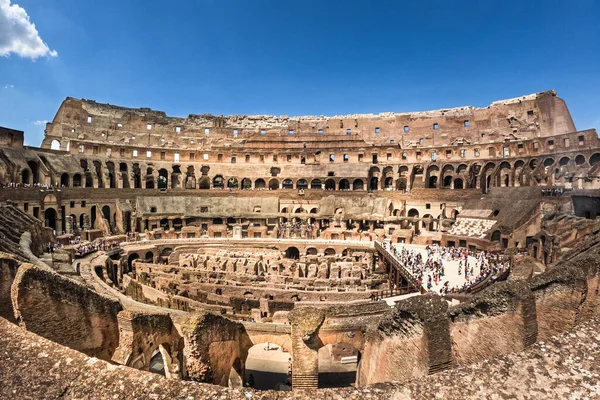 Wide Angle View Ancient Colosseum Popular Tourist Destination Rome Italy Stok Gambar Bebas Royalti