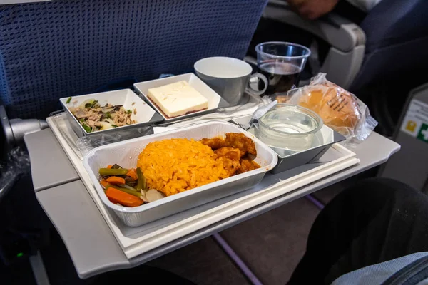 Samolot Podmuch Longhaul Azjatyckie Jedzenie Zestaw Posiłek Serwowane Składający Się — Zdjęcie stockowe