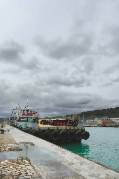 Лодка Пришвартована Порту Море — стоковое фото