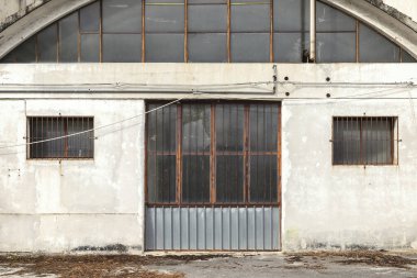 Eski terk edilmiş bina, eski fabrika. 