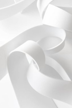 Siyah ve beyaz kıvrımlı elementler, soyut arkaplan, üç boyutlu illüstrasyon