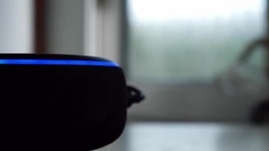 Evde akıllı ses aygıtı 4k seçici odak noktasını kapat