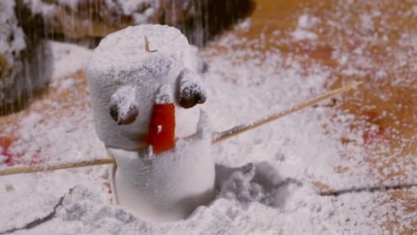 Marshmallow Schneemann Zucker Schnee Schneesturm Nahaufnahme Zoom Schuss Zeitlupe Selektive — Stockvideo