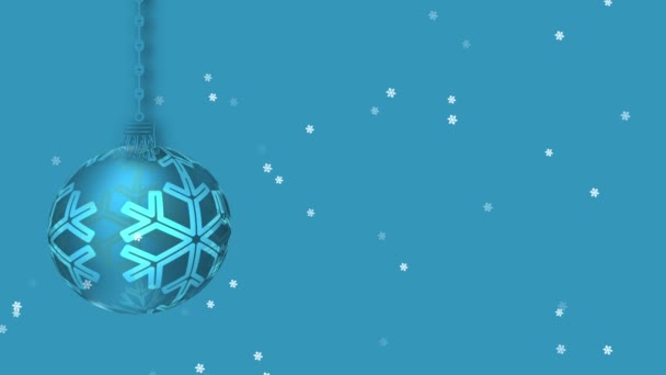 Blaue Christbaumschmuck Auf Blauem Hintergrund Mit Schneeflocken Fallen Animation — Stockvideo